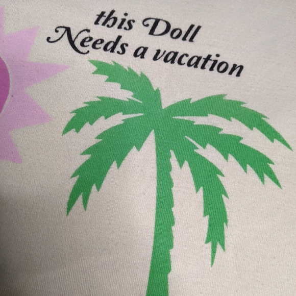 Wildfox This Doll Needs A Vacation Longsleeve Tee Size XS - Picture 4 of 8